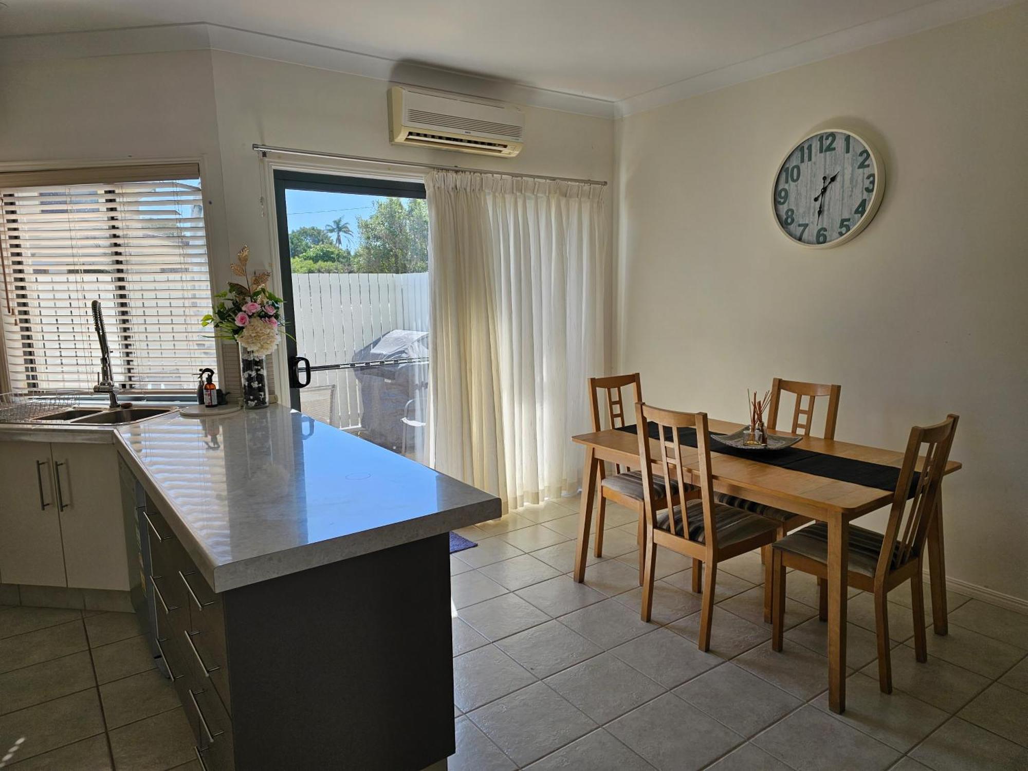 Koola Beach Apartments Bargara Exteriér fotografie